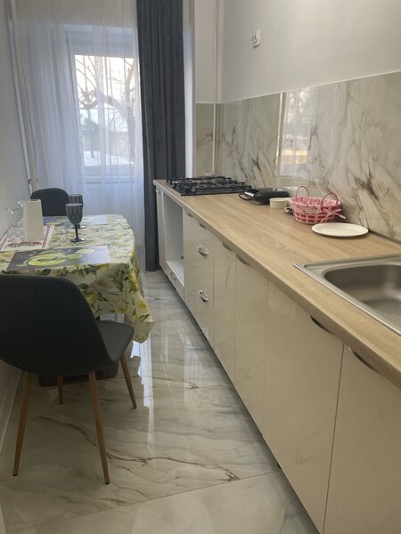 Sebastian, Liberty Mall, Jumbo,