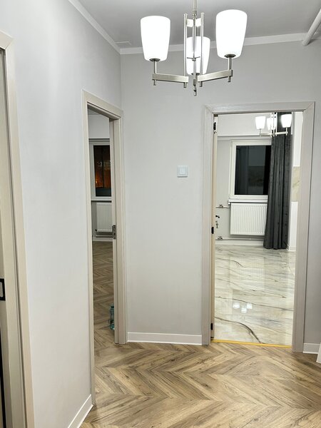 Sebastian, Liberty Mall, Jumbo,